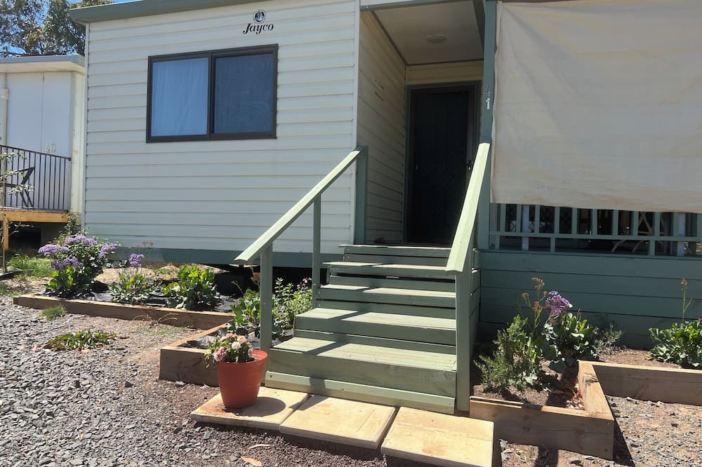 Woodmans Hill Motel