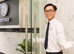 Property entrance - The Noble Swan Hotel New World (Ho Chi Minh City)