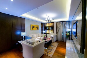 Superior-Zimmer, 1 Doppelbett | Minibar, Zimmersafe, Schreibtisch, Verdunkelungsvorhänge