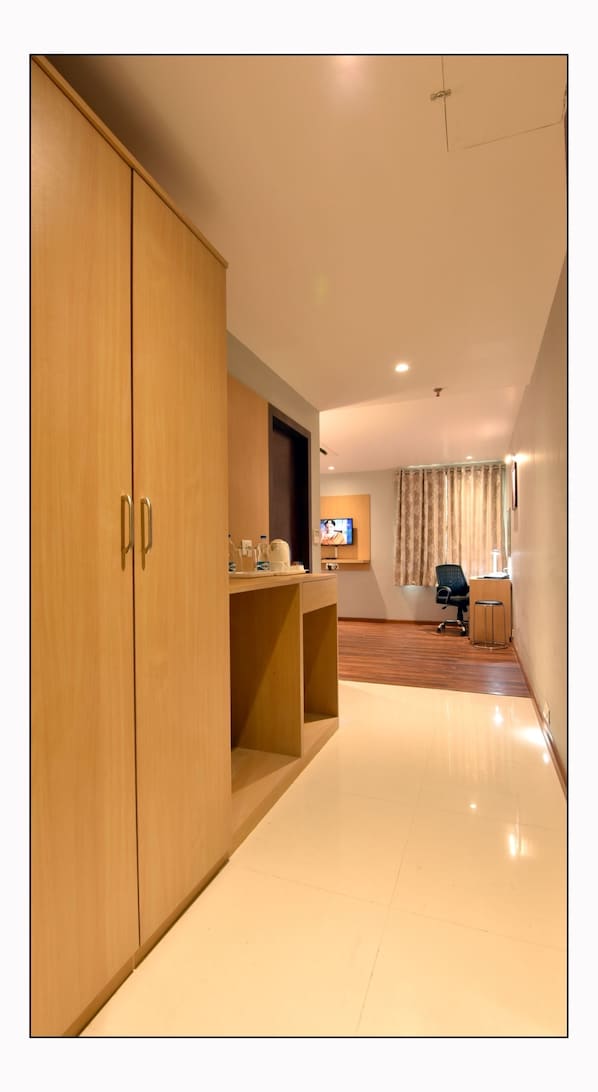 Executive Deluxe Room | In-room safe, desk, rollaway beds - The Prem Beacon Jodhpur (Jodhpur)