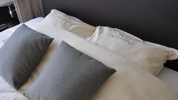 Lits bébé (gratuits), Wi-Fi gratuit, draps fournis