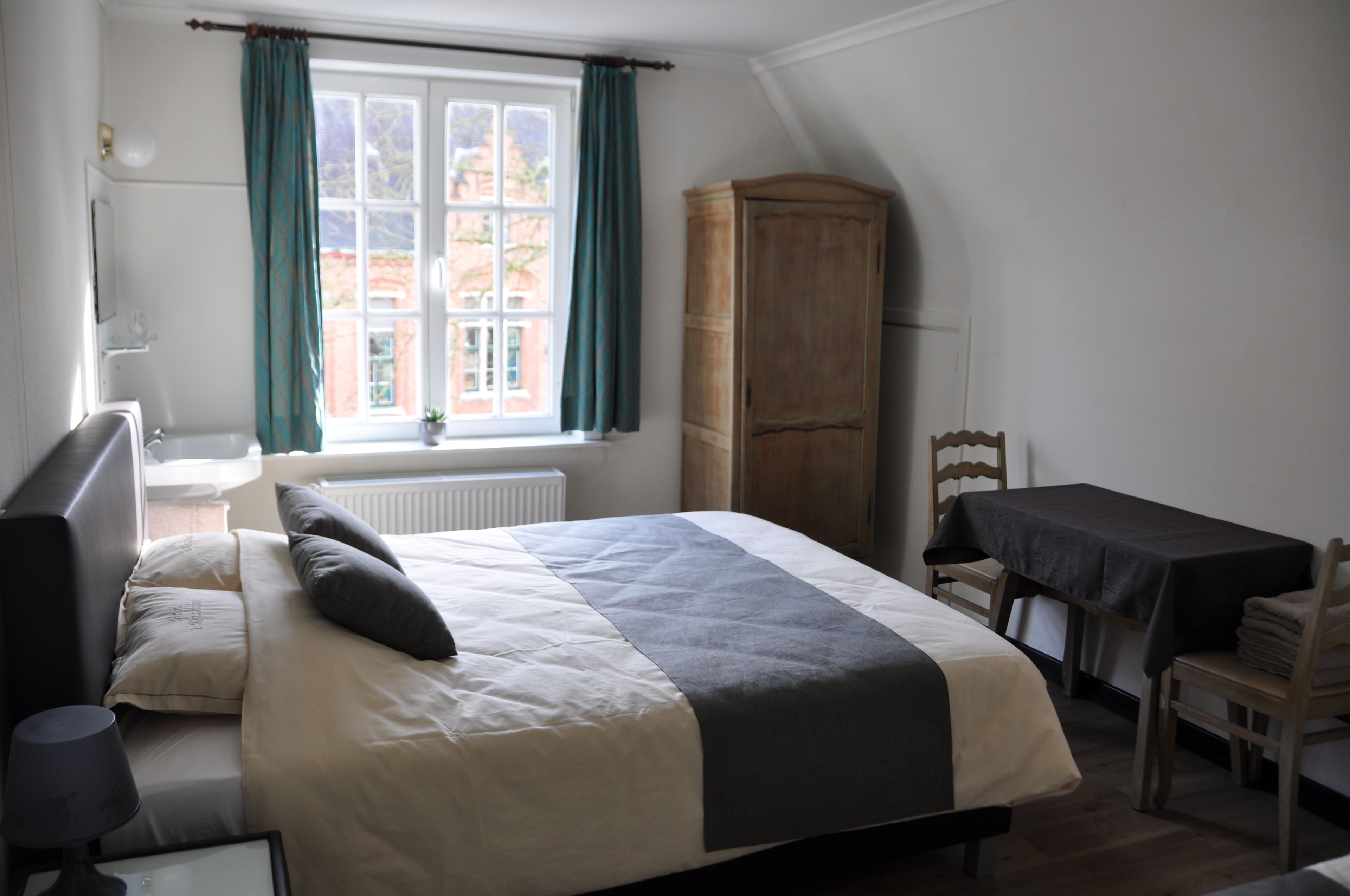 Lits bébé (gratuits), Wi-Fi gratuit, draps fournis