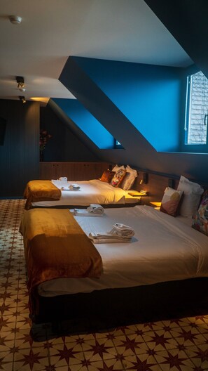 Luxe vierpersoonskamer | Lakens van Egyptisch katoen, hypoallergeen beddengoed, donsdekens