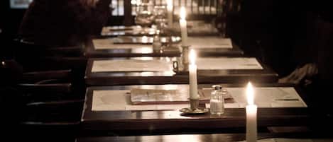 Se sirven cenas y cocina belga