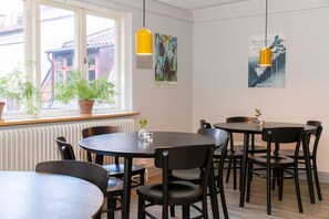 Daily buffet breakfast (SEK 125 per person)