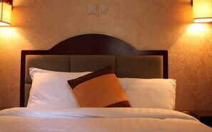 Deluxe Double Room, 1 King Bed, Accessible, City View | Premium bedding, down comforters, minibar, in-room safe - Manrashiwa Hotel (Addis Ababa)