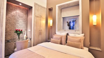 Standard Double Room, 1 Double Bed (Arije ) | In-room safe, desk, blackout drapes, free WiFi