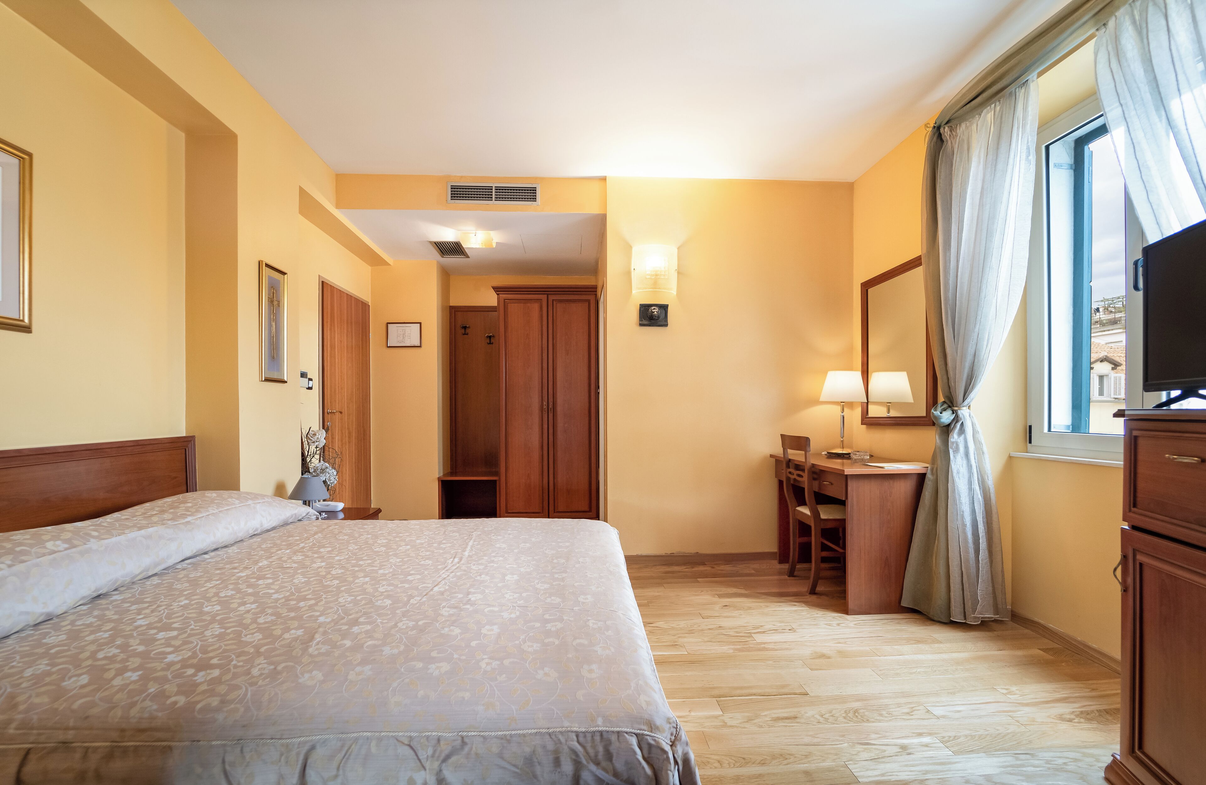 Photo - Hotel Peristil