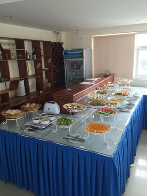 Breakfast area - Queen Da Nang Hotel (Da Nang)