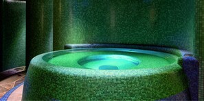 Outdoor spa tub - Zelenogradsk Spa Hotel (Zelenogradsk)
