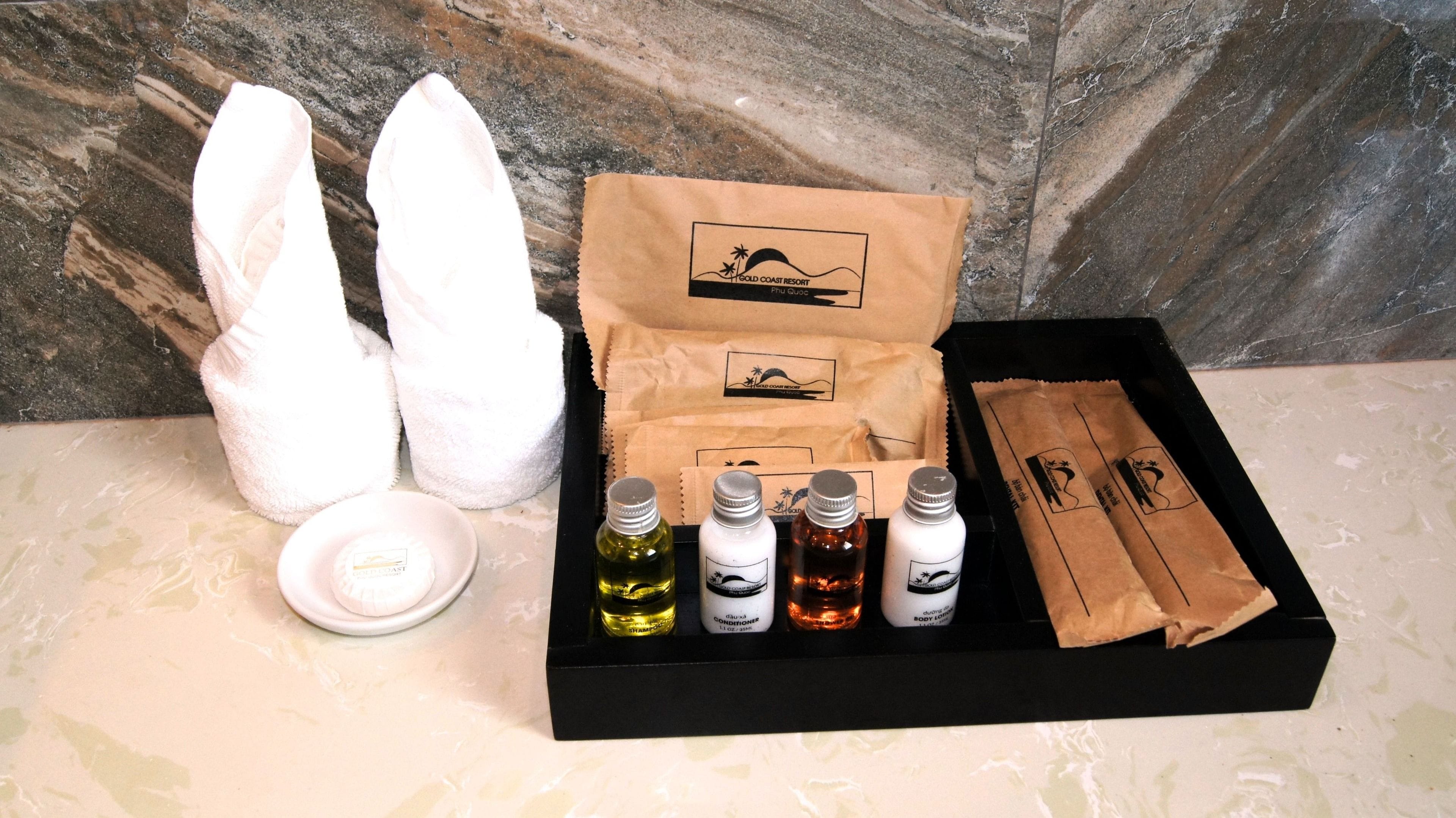 junior suite, 1 king bed | 1 bedroom, minibar, in-room safe, desk