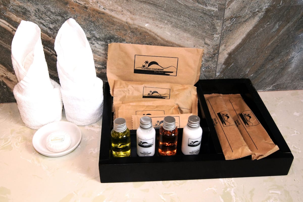 junior suite, 1 king bed | 1 bedroom, minibar, in-room safe, desk