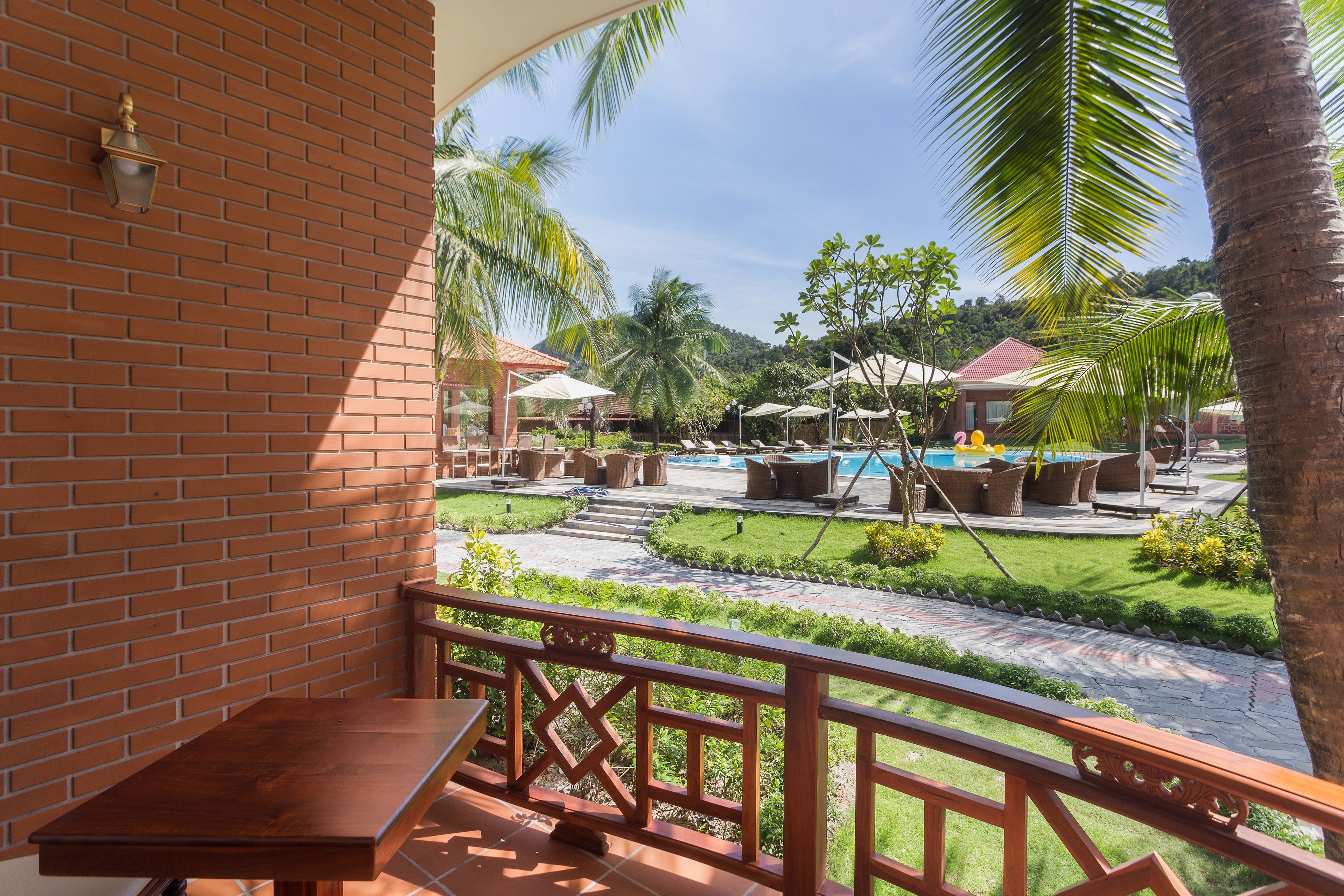 deluxe bungalow, 1 king bed, pool view | view from room