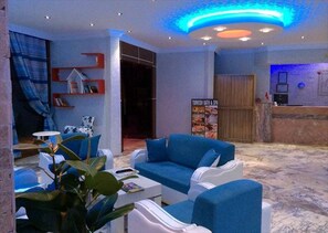 Lobby-Lounge