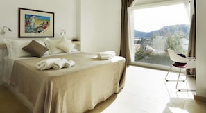 Phòng phong cách cổ điển, quang cảnh biển (La Regina Della Notte) | Bộ đồ giường cao cấp, minibar, bàn 