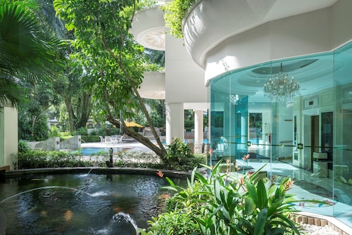 Shangri-La Apartments, Singapore