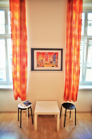 Shared Dormitory (max.8 people) | Soundproofing, iron/ironing board, free WiFi, bed sheets - Grampa's Hostel (Wroclaw)