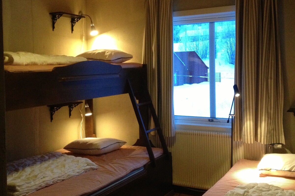 Dreibettzimmer, Gemeinschaftsbad
