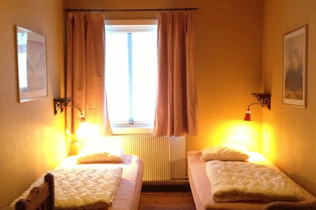 Zweibettzimmer, Gemeinschaftsbad
