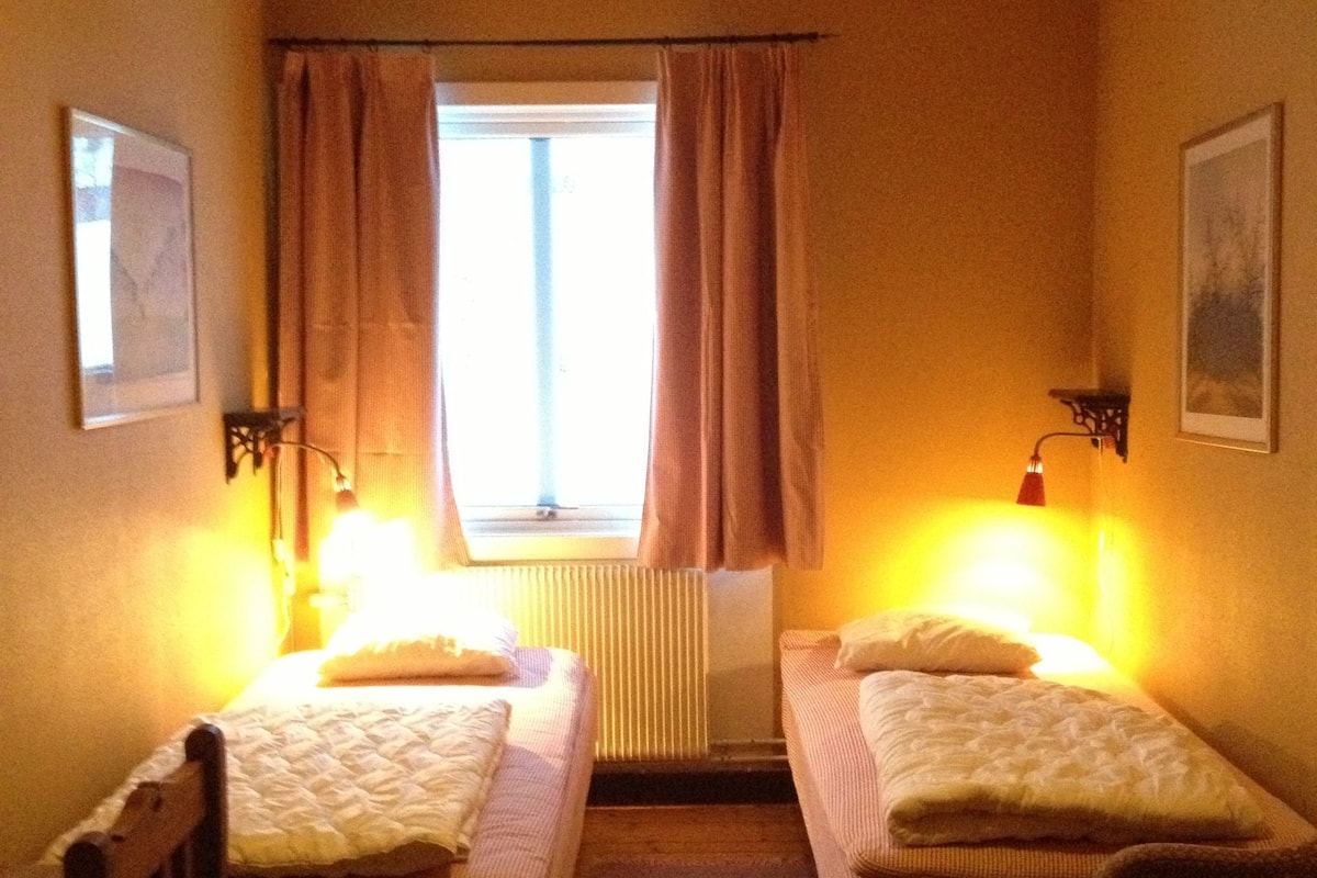 Twin Room, Shared Bathroom