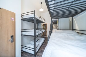 Premium bedding, in-room safe, soundproofing, free WiFi - Hostel Orange (Prague)