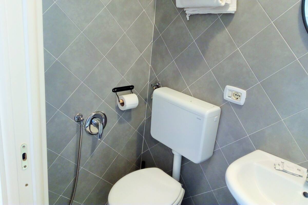 Apartment, 2 Bedrooms | Bathroom