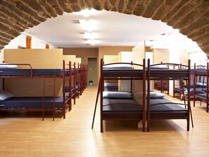 Shared Dormitory, 1 Single Bed | Free WiFi - Albergue Monasterio de La Magdalena - Hostel (Sarria)