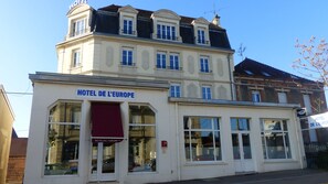Front of property - Hôtel de l'Europe (Toul)