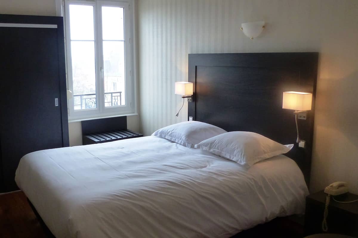 Camera doppia | Biancheria da letto di alta qualità, materassi Select Comfort, minibar