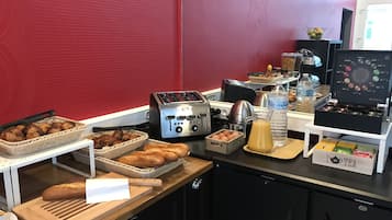 Desayuno buffet todos los días (con cargo)