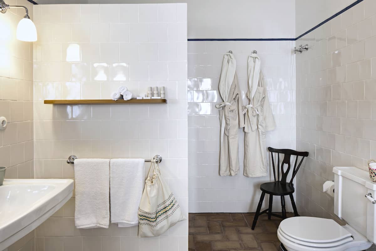 room (courtyard) | bathroom | hair dryer, bathrobes, slippers, bidet