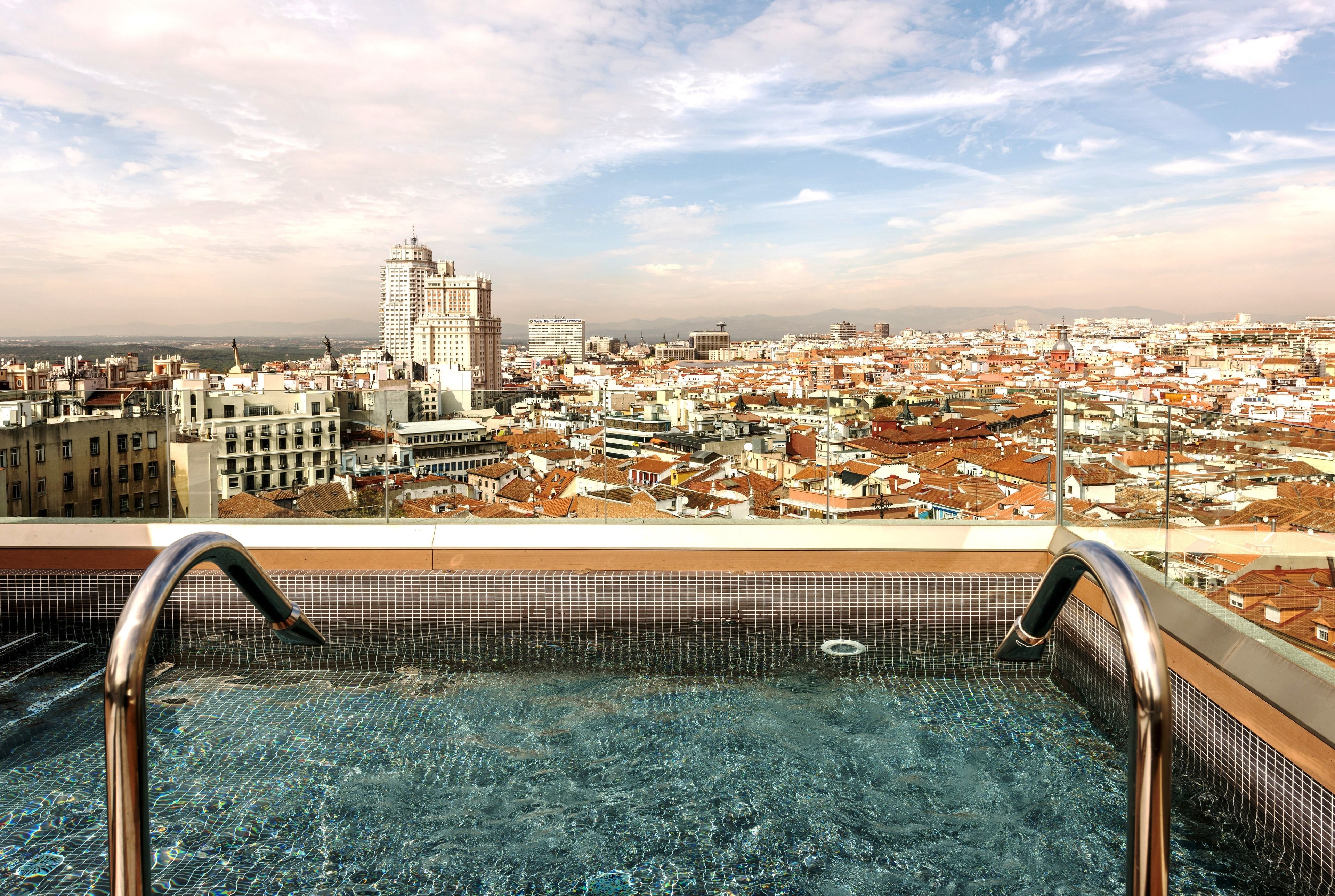 Photo - SmartRental Collection Centric II