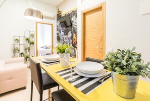 公寓, 1 间卧室 (B - 3 pax) | 客厅 | 32-英寸纯平电视 (配备数码频道)、电视