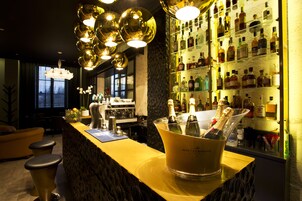 酒吧（店内）