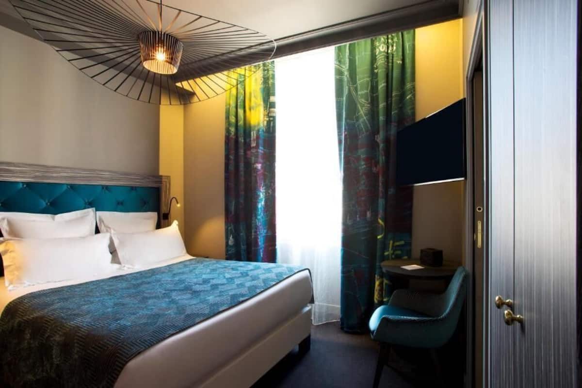 Premium bedding, minibar, in-room safe, blackout drapes