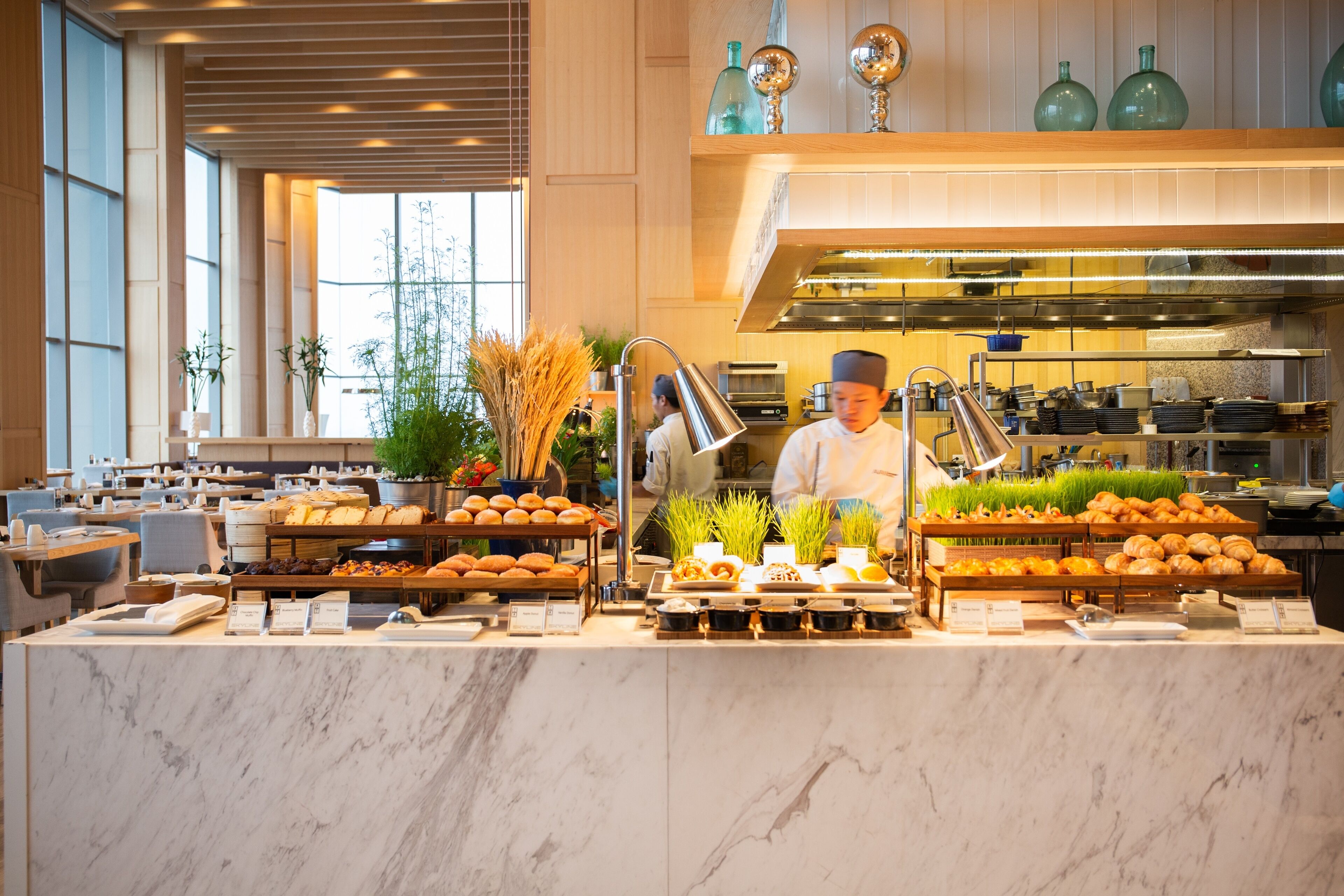 daily buffet breakfast (thb 1000 per person)