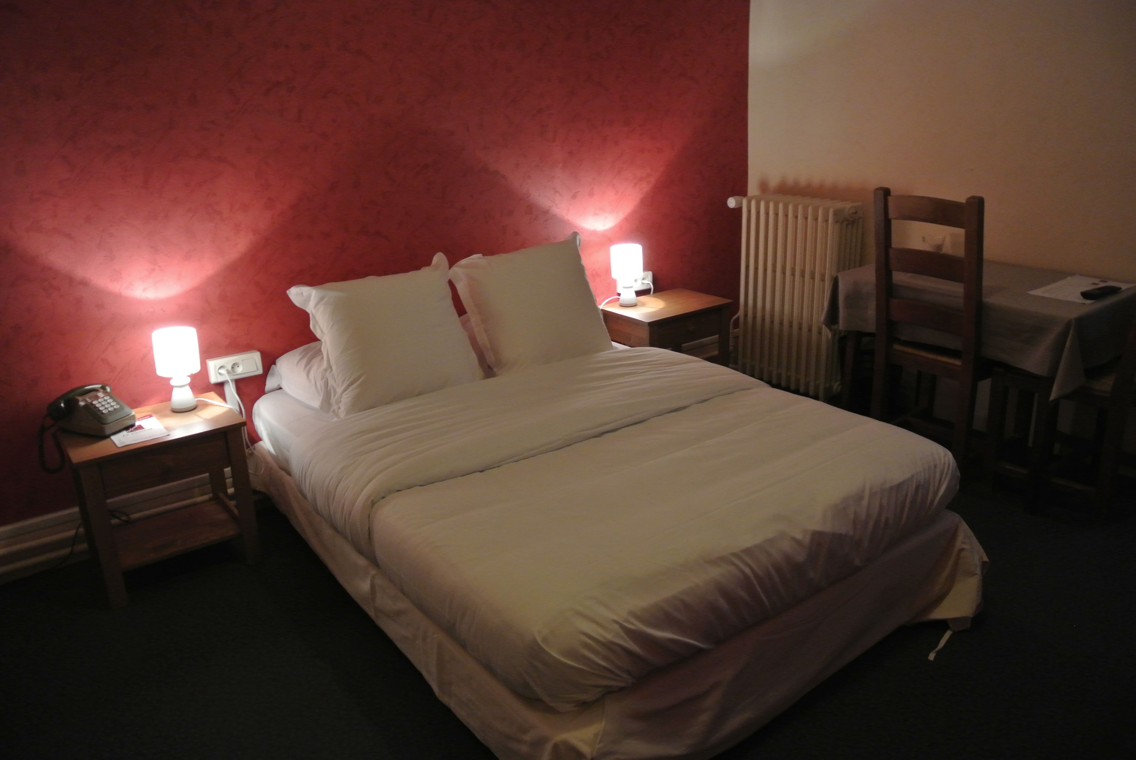 standard double room | desk, iron/ironing board, free cots/infant beds, free wifi