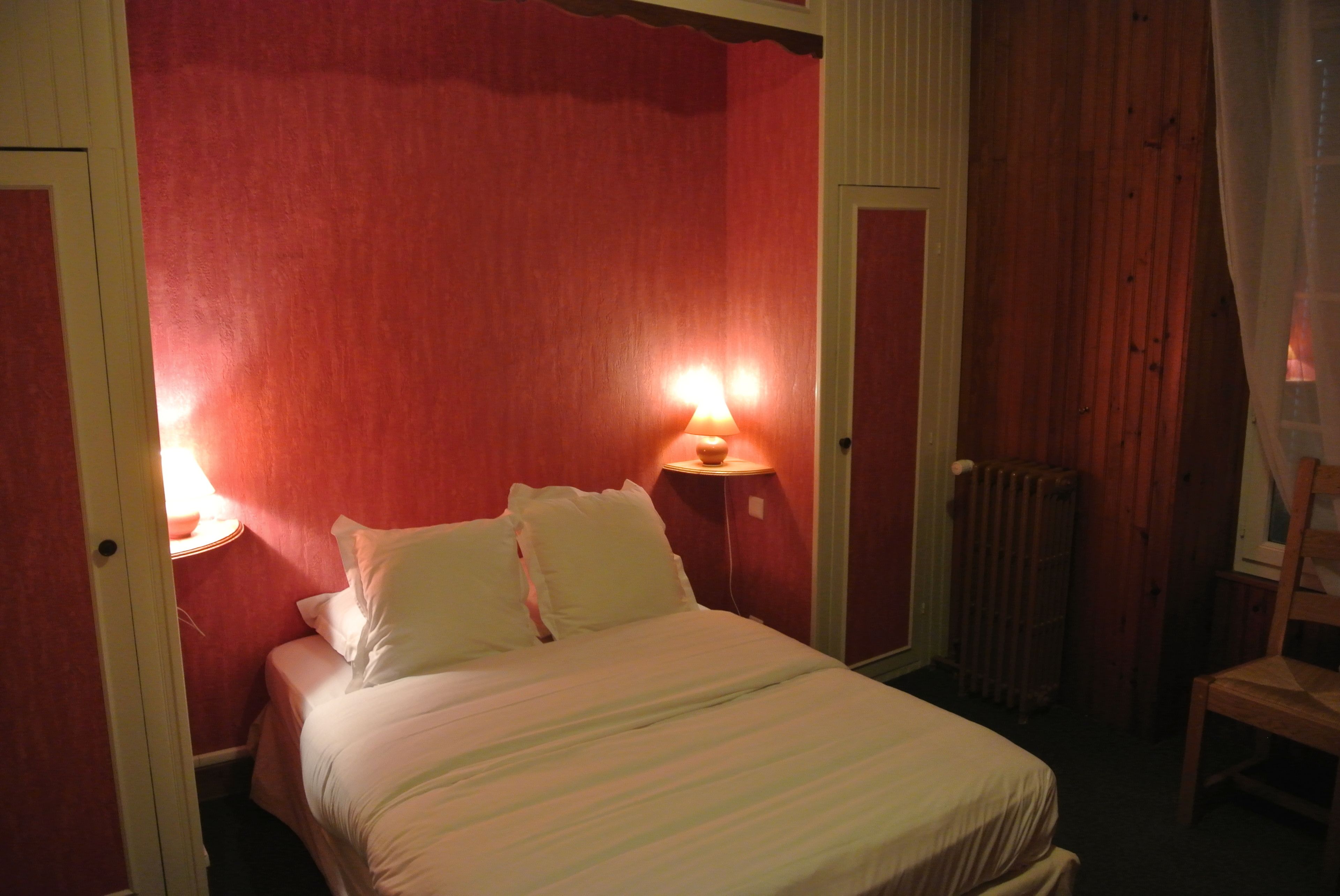 standard double room | desk, iron/ironing board, free cots/infant beds, free wifi
