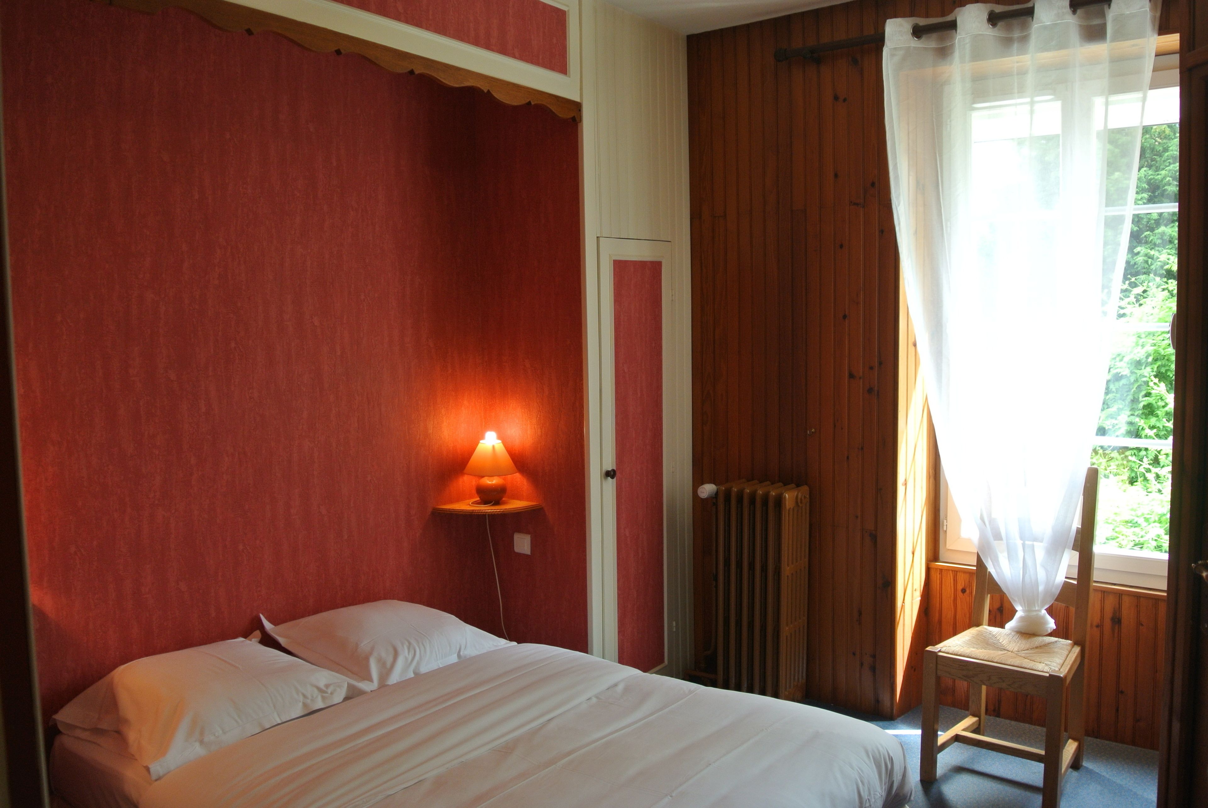 standard double room | desk, iron/ironing board, free cots/infant beds, free wifi