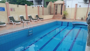 Outdoor pool - Hotel Palmeras (Puerto Ayora)