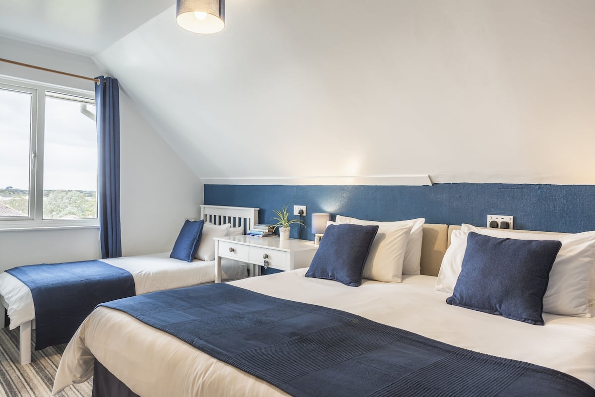 Habitación familiar | Decoración personalizada y muebles diferentes
