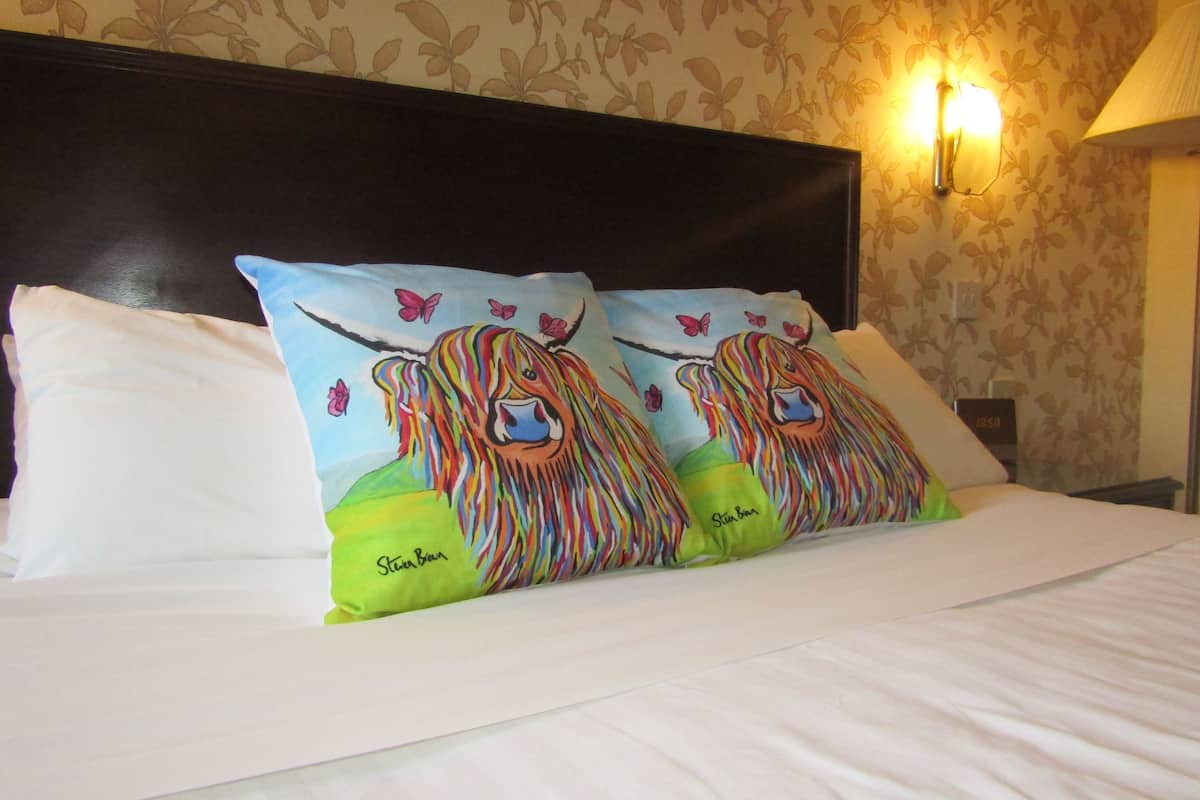 standard double room, annex building (room 12) | iron/ironing board, free wifi, bed sheets