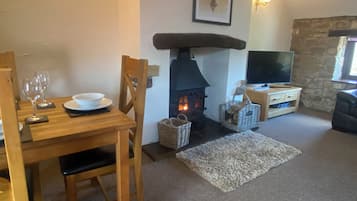 Superior Cottage, 2 Bedrooms (Seran Gipsy) | In-room dining