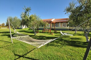 Outdoor dining - Libertys Studios (Corfu)