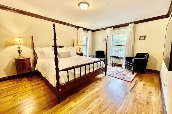 Deluxe Double Room, Private Bathroom