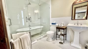 Quarto casal luxo, banheiro privativo | Banheiro