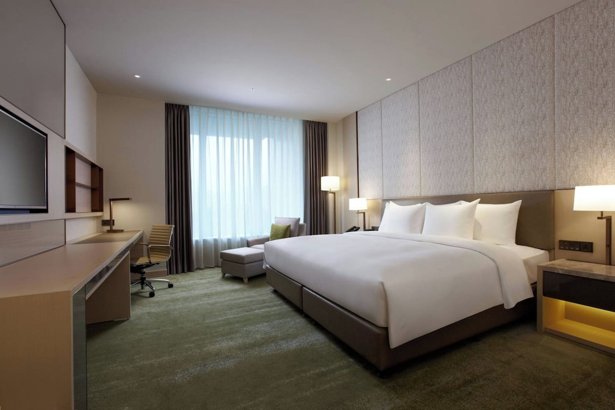 Room, 1 King Bed, Non Smoking, City View