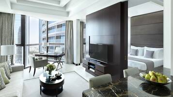 Apartment, 1 King Bed, City View