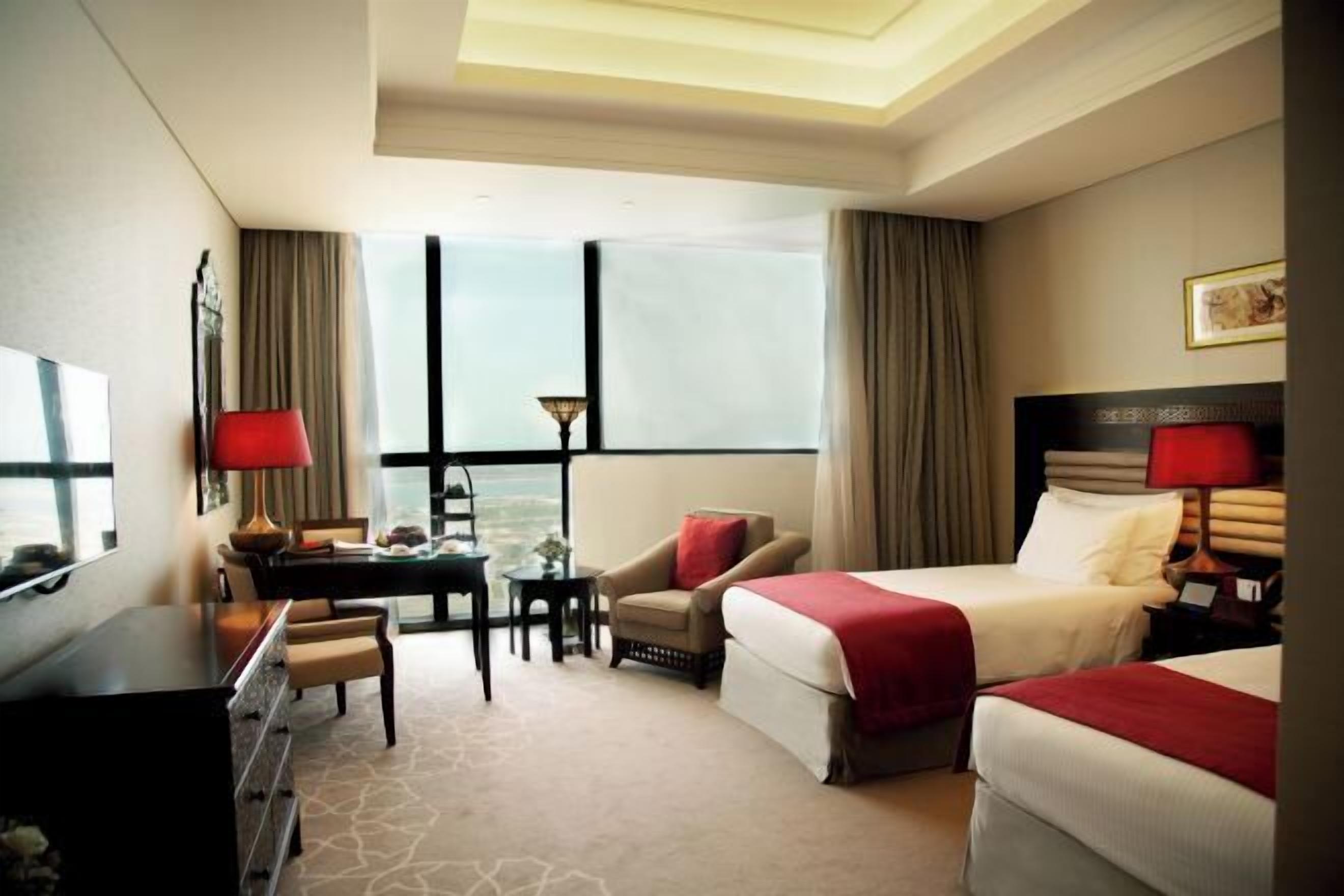 Ropa de cama hipoalergénica, edredón y minibar 