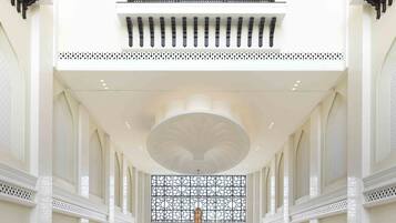 Apartment, 1 Katil Raja (King), City View | Peralatan tempat tidur hipoalergenik, gebar bulu kapas, bar mini